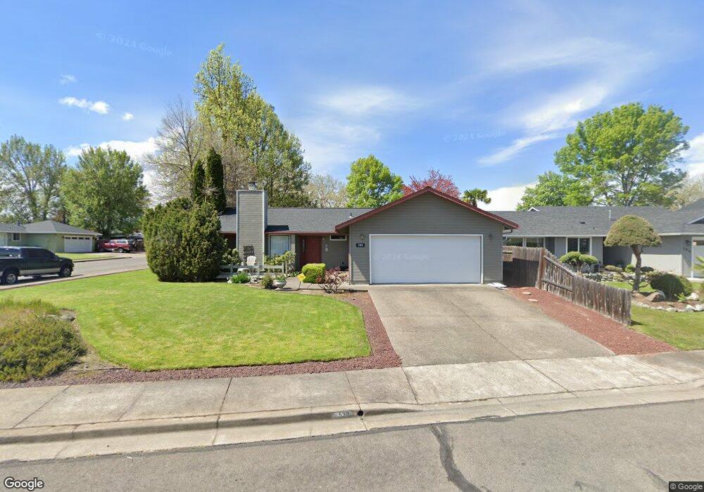 598 Daniel St, Central Point, OR 97502 - photo 1