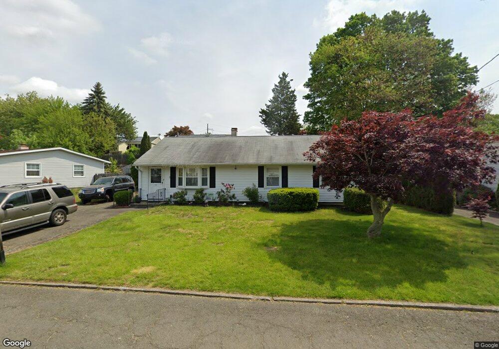 130 Sunburst Rd, Bridgeport, CT 06606 - photo 1