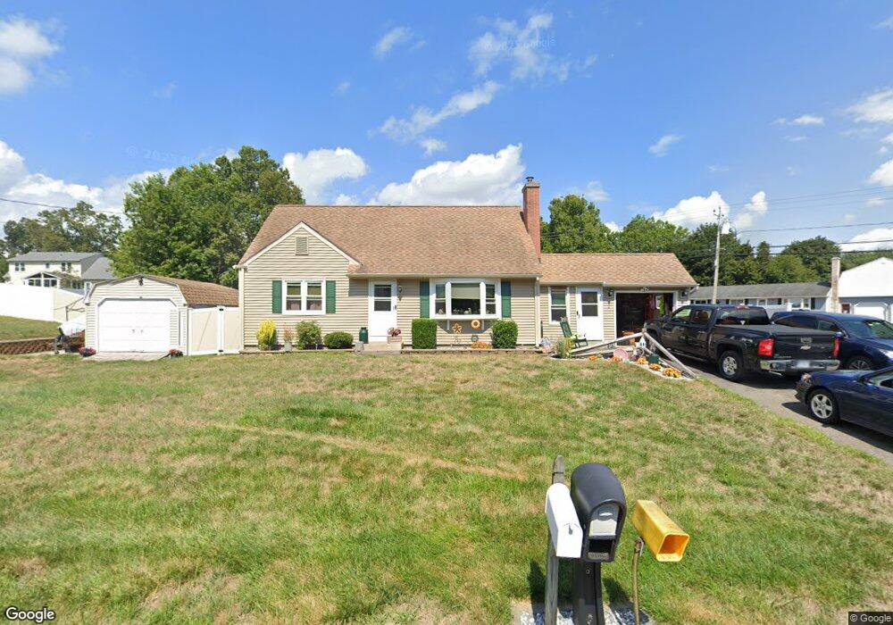 2 Teach St, Enfield, CT 06082 - photo 1