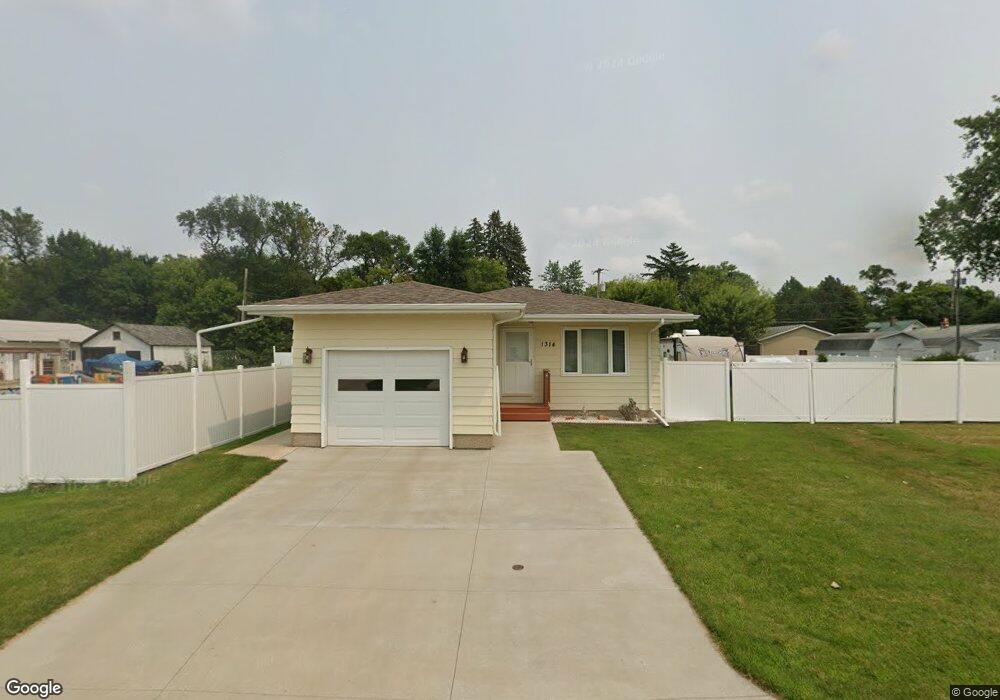 1314 3rd Ave NW, Jamestown, ND 58401 - photo 1