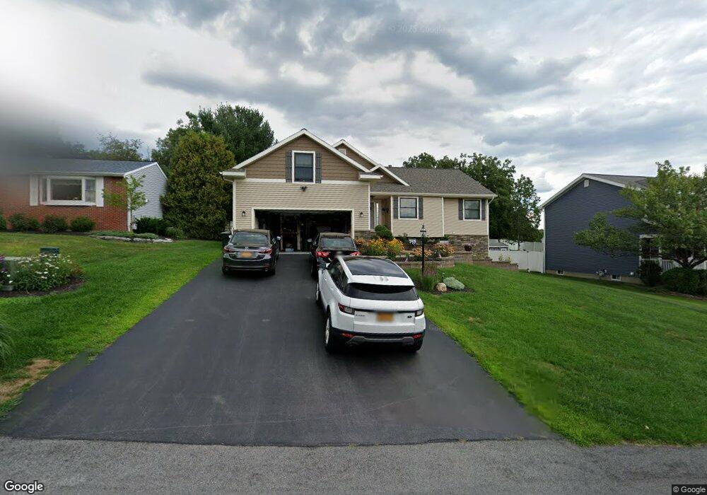 20 Rolling Hills Rd, Schenectady, NY 12309 - photo 1