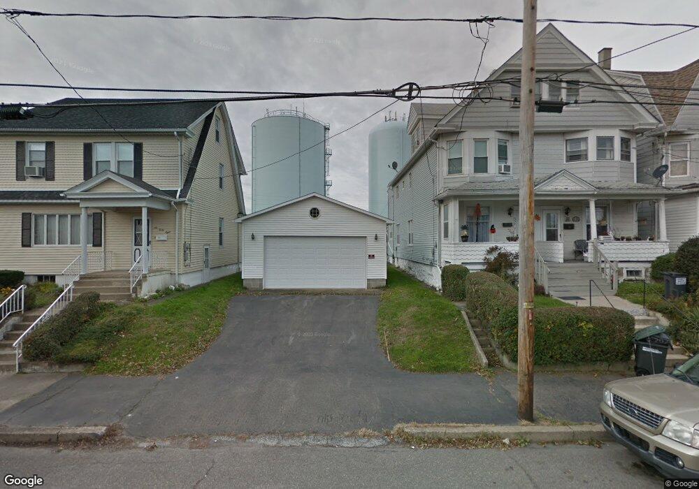 654 Lincoln St, Hazleton, PA 18201 - photo 1