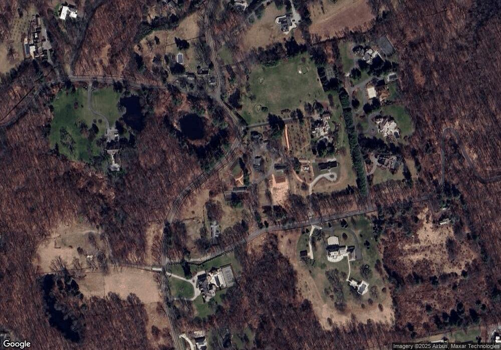 621 Round Hill Rd, Greenwich, CT 06831 - photo 1