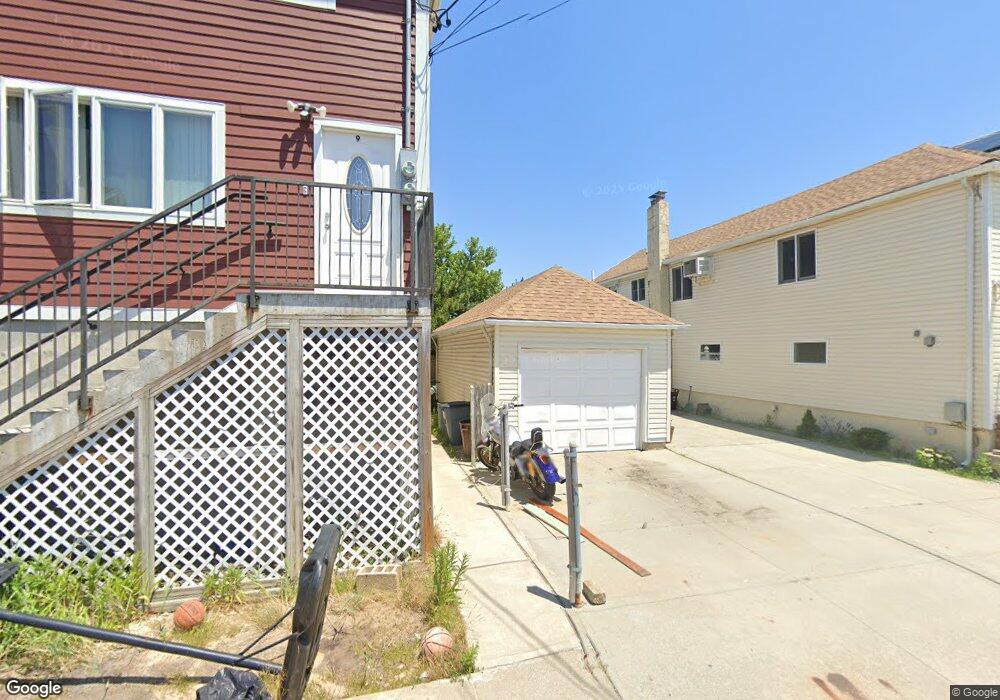 9 E 6th Rd, Broad Channel, NY 11693 - photo 1