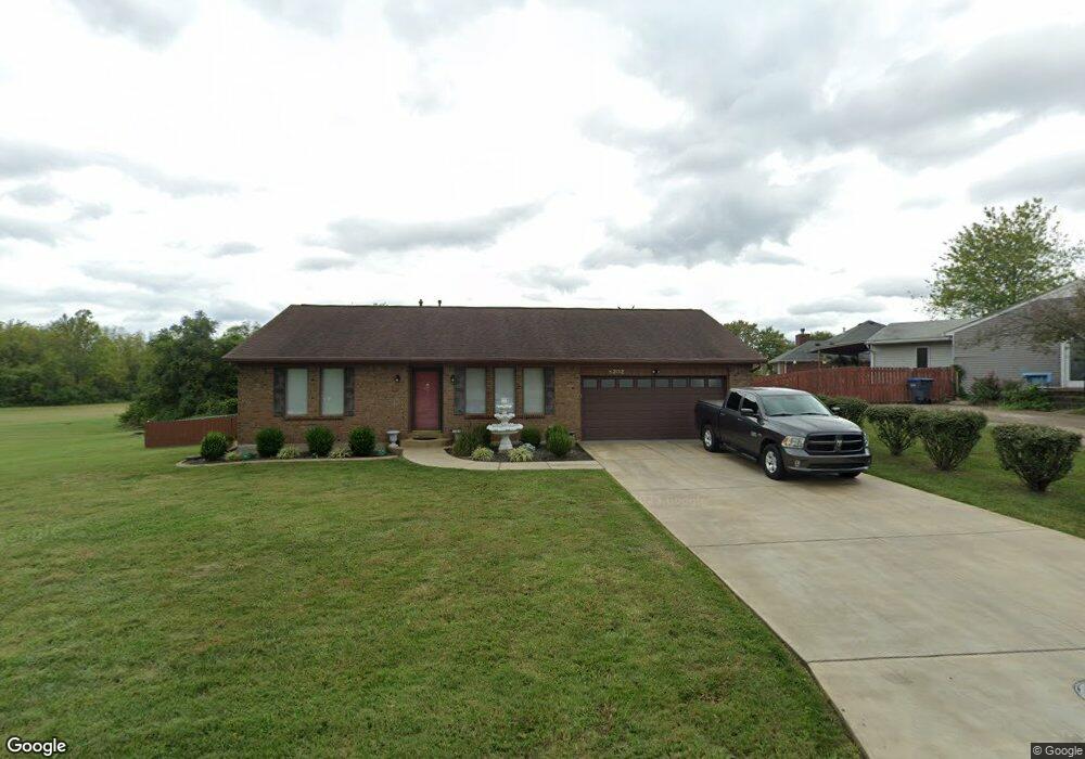 8202 Cortland Dr, Louisville, KY 40228 - photo 1