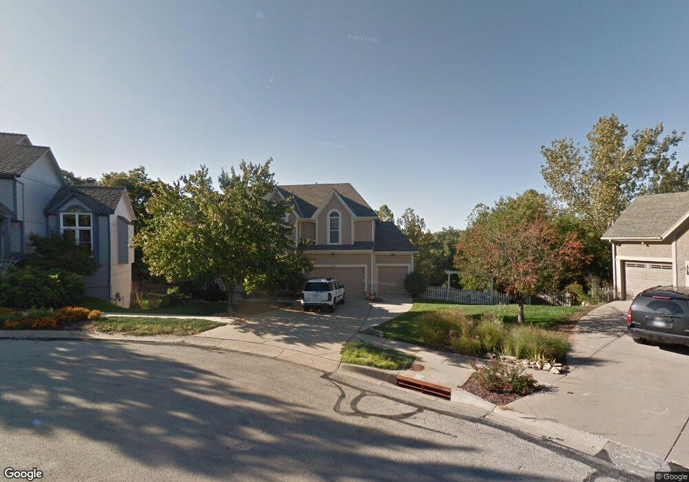 5340 Albervan St, Shawnee, KS 66216 - photo 1