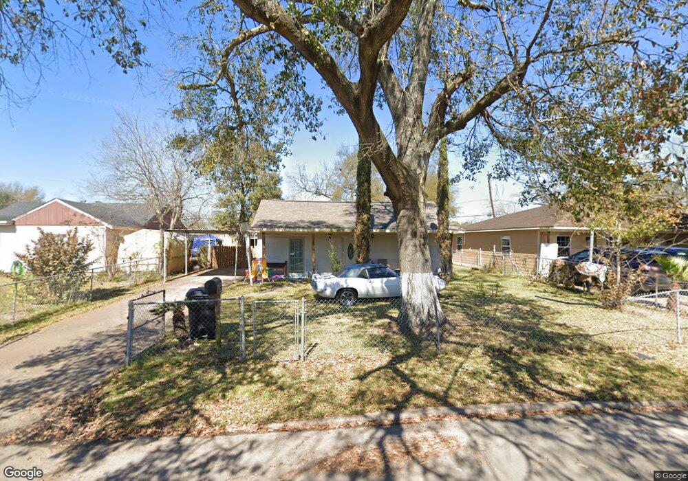 7715 Greenstone St, Houston, TX 77087 - photo 1
