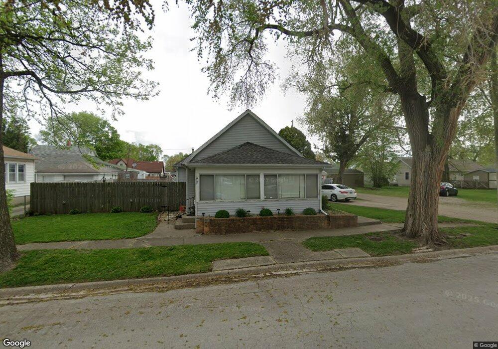 1012 Delavan St, Lincoln, IL 62656 - photo 1
