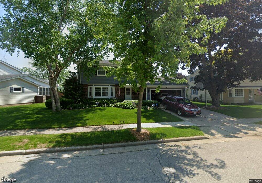 2155 Empire Dr, Waukesha, WI 53186 - photo 1