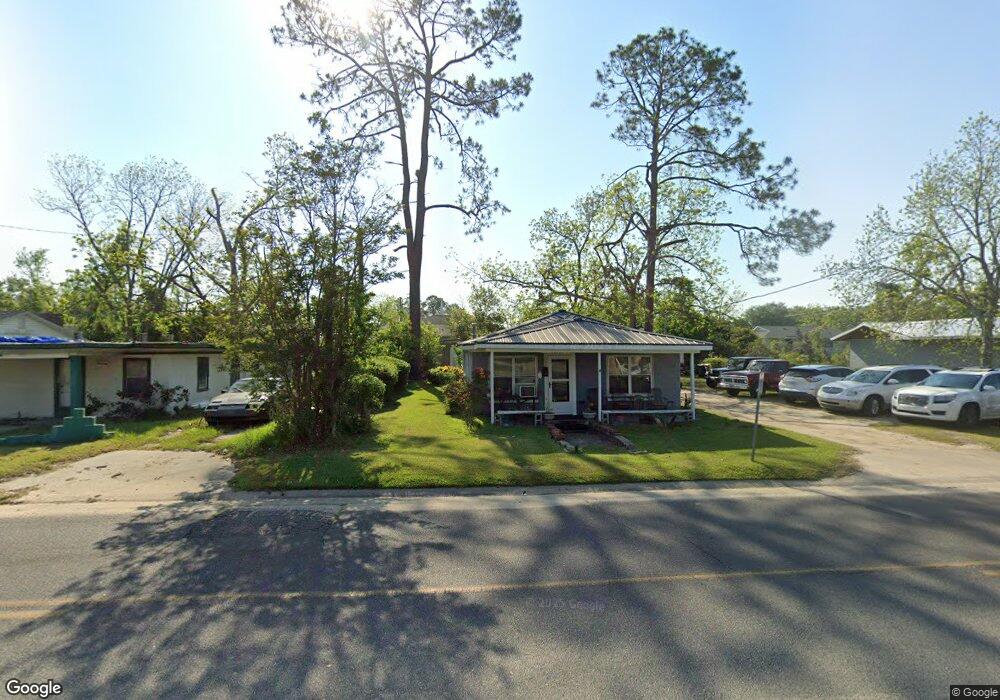 1009 Gaskin Ave S, Douglas, GA 31533 - photo 1