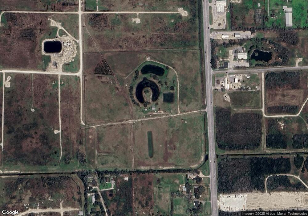 19582 Highway 35, Alvin, TX 77511 - photo 1