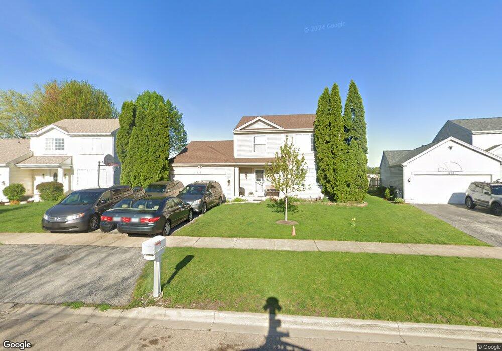 1226 Golden Oaks Pkwy, Aurora, IL 60506 - photo 1