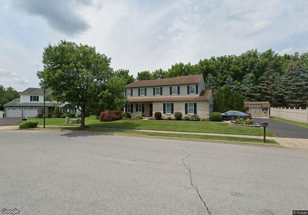 4649 Schimmel Ct, Whitehall, PA 18052 - photo 1