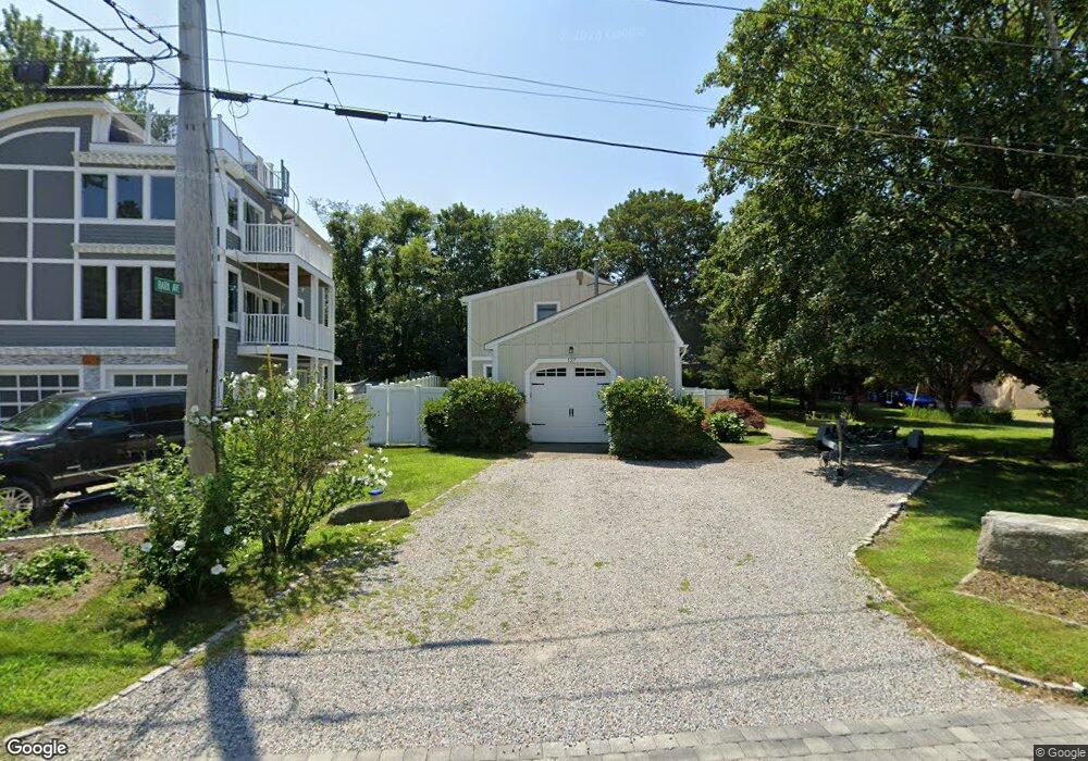 127 Frigate St, Jamestown, RI 02835 - photo 1