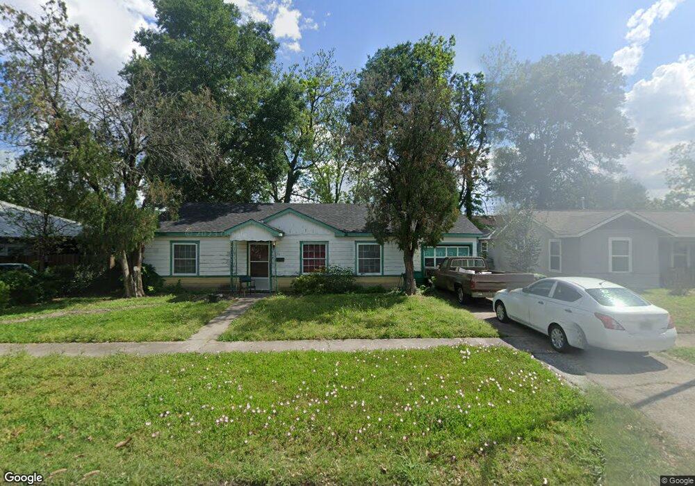 230 Lena Dr, Houston, TX 77022 - photo 1