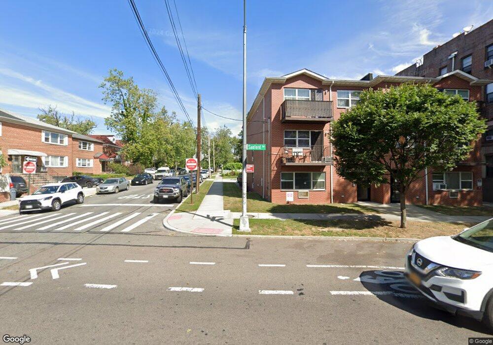 16021 Sanford Ave unit 4A2, Flushing, NY 11358 - photo 1