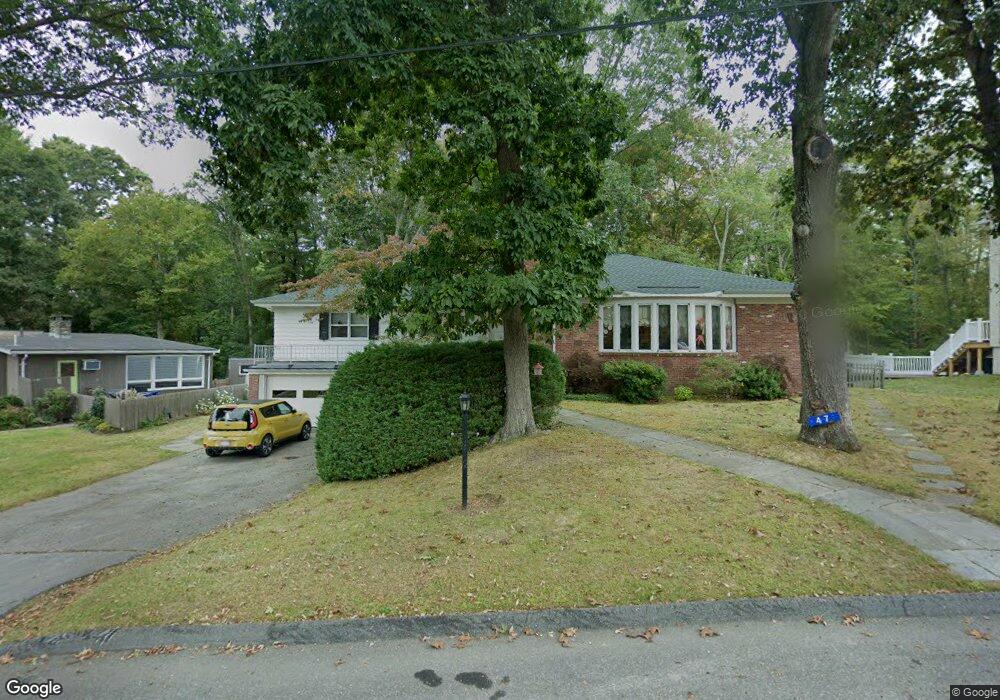 47 Beverly St, North Dartmouth, MA 02747 - photo 1