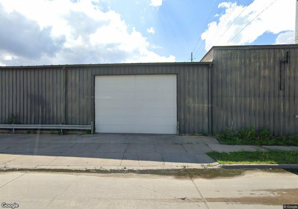 1250 1st St NW, Cedar Rapids, IA 52405 - photo 1