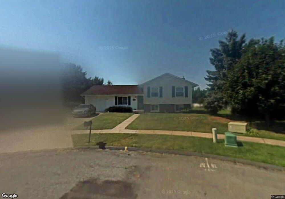 202 Leda Cir, Taylor, PA 18517 - photo 1