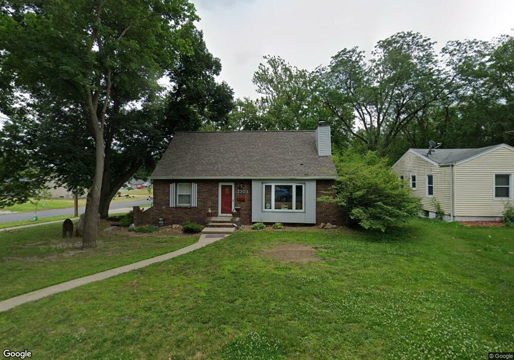2303 SE 5th St, Des Moines, IA 50315 - photo 1