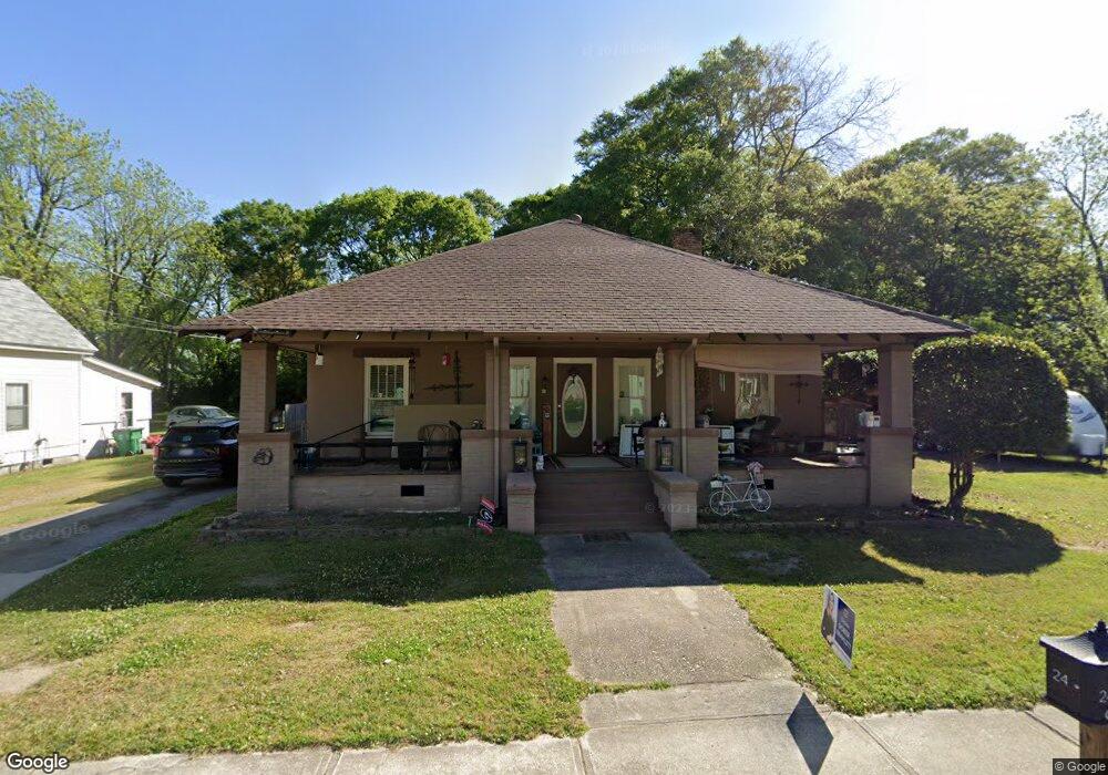 24 E New St, Winder, GA 30680 - photo 1