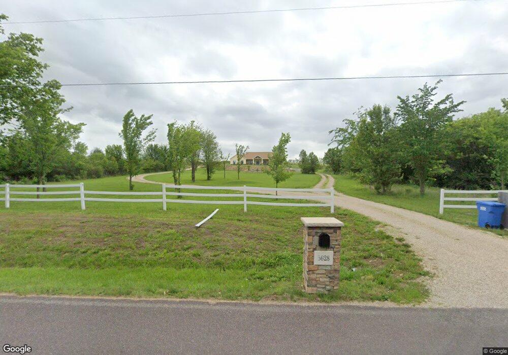 5628 SW Urish Rd, Topeka, KS 66610 - photo 1