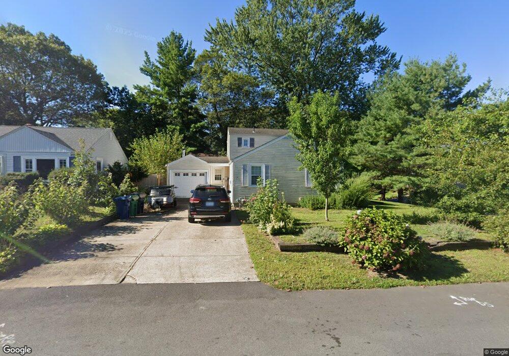 50 Gillan Ave, Warwick, RI 02886 - photo 1