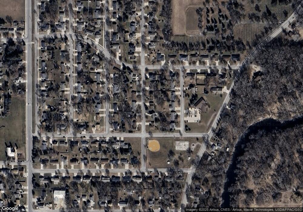 2103 9th St SW, Austin, MN 55912 - photo 1