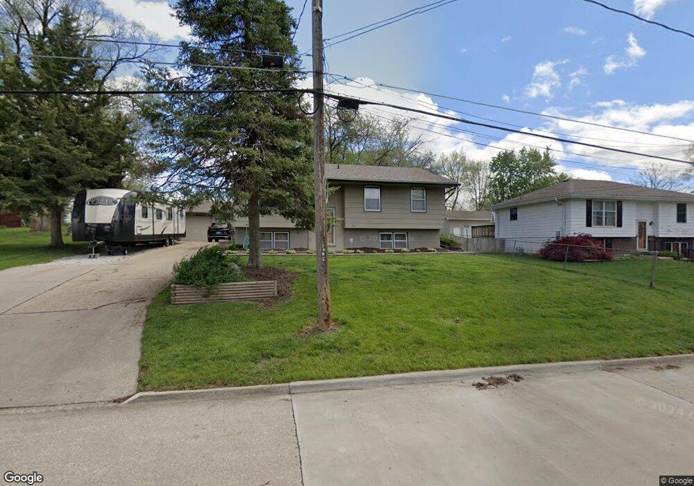 6101 SW 3rd St, Des Moines, IA 50315 - photo 1