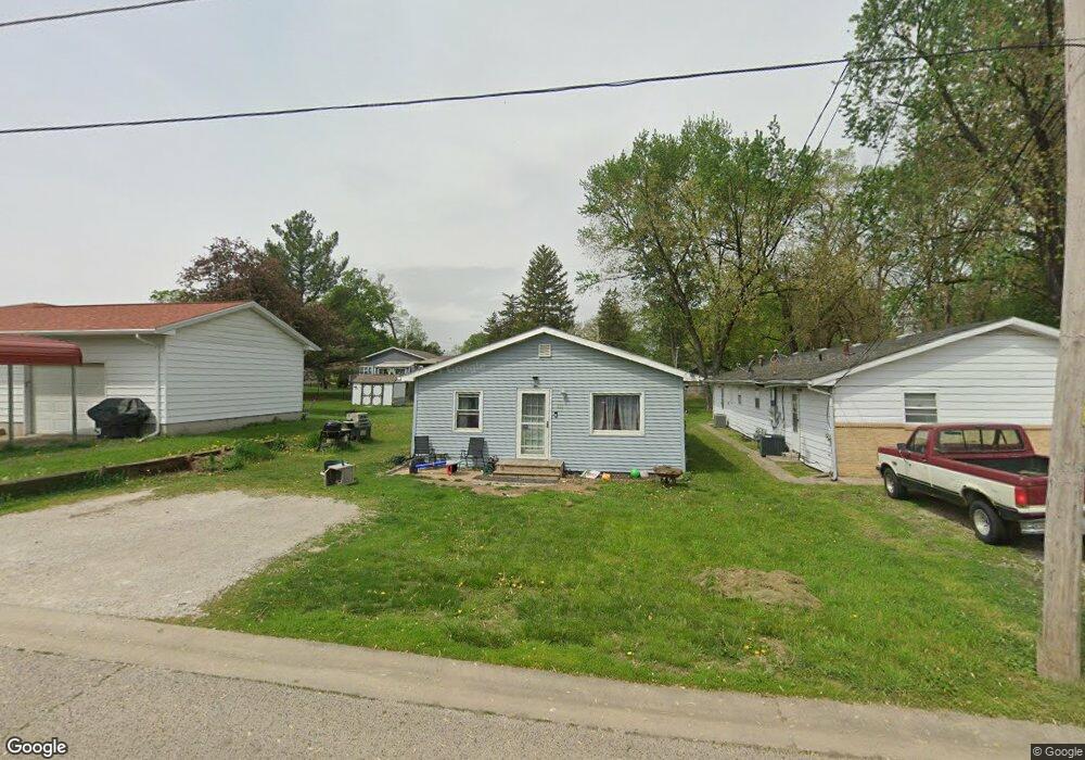 111 Gavin St, Lincoln, IL 62656 - photo 1