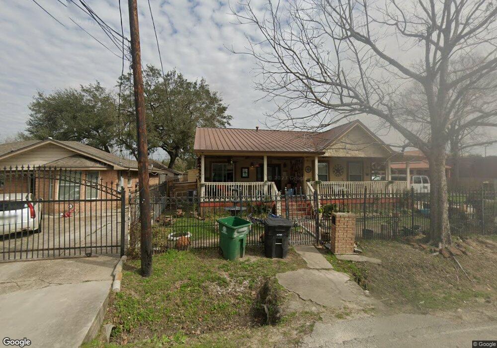 3806 Weems St, Houston, TX 77009 - photo 1