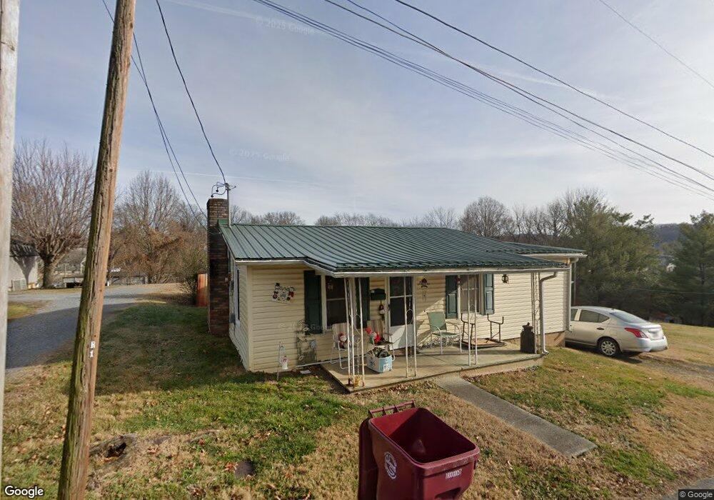 2124 Smith St, Johnson City, TN 37601 - photo 1
