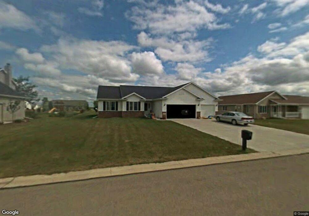 N9464 Hunter St, Appleton, WI 54915 - photo 1