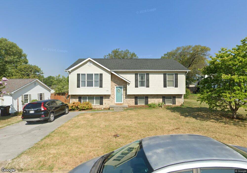 276 Duke Cir, Strasburg, VA 22657 - photo 1