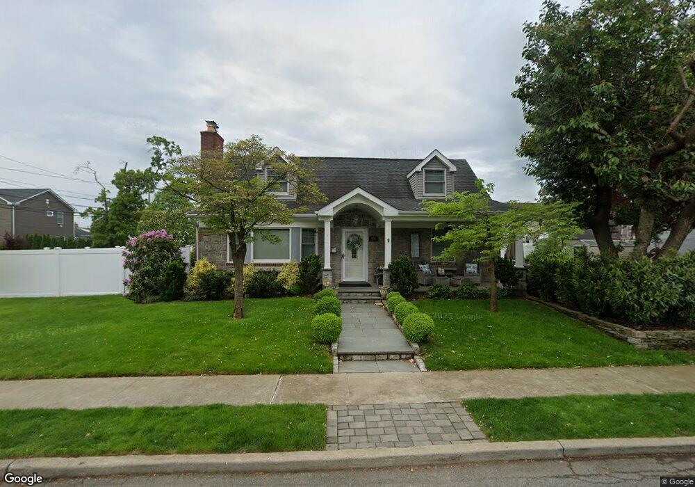 651 4th Place S, Garden City, NY 11530 - photo 1