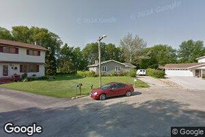 435 S Pioneer St, Warren, MN 56762