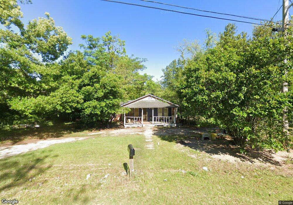 602 Taylor Cir, Douglas, GA 31533 - photo 1