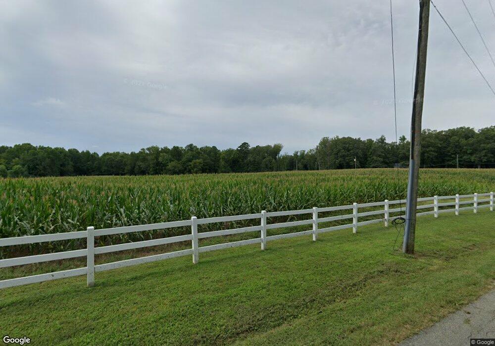 611 Hallsboro Rd, Midlothian, VA 23112 - photo 1