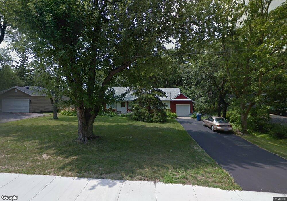 5102 Woodridge Rd, Minnetonka, MN 55345 - photo 1