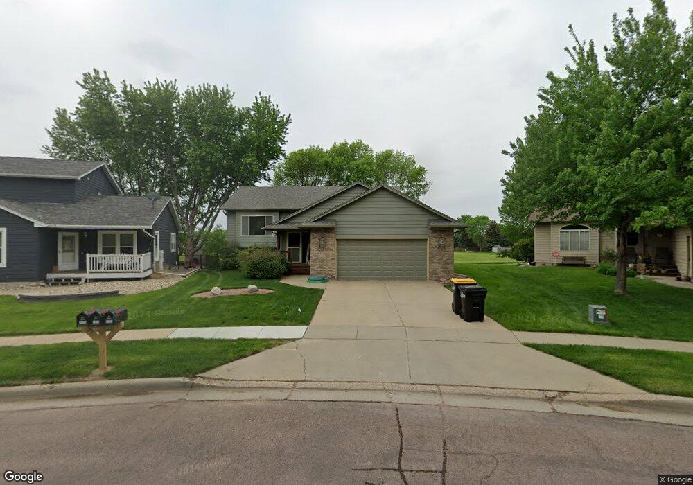 2722 S Avondale Ct, Sioux Falls, SD 57110 - photo 1