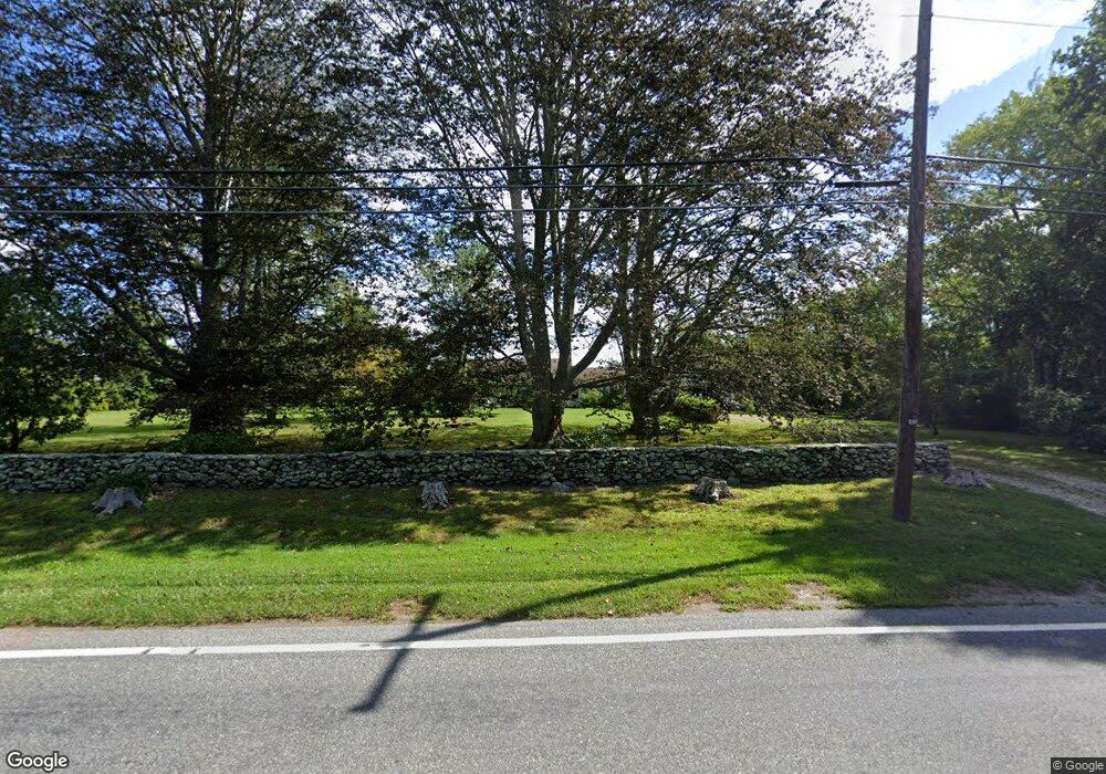 518 W Main Rd, Little Compton, RI 02837 - photo 1