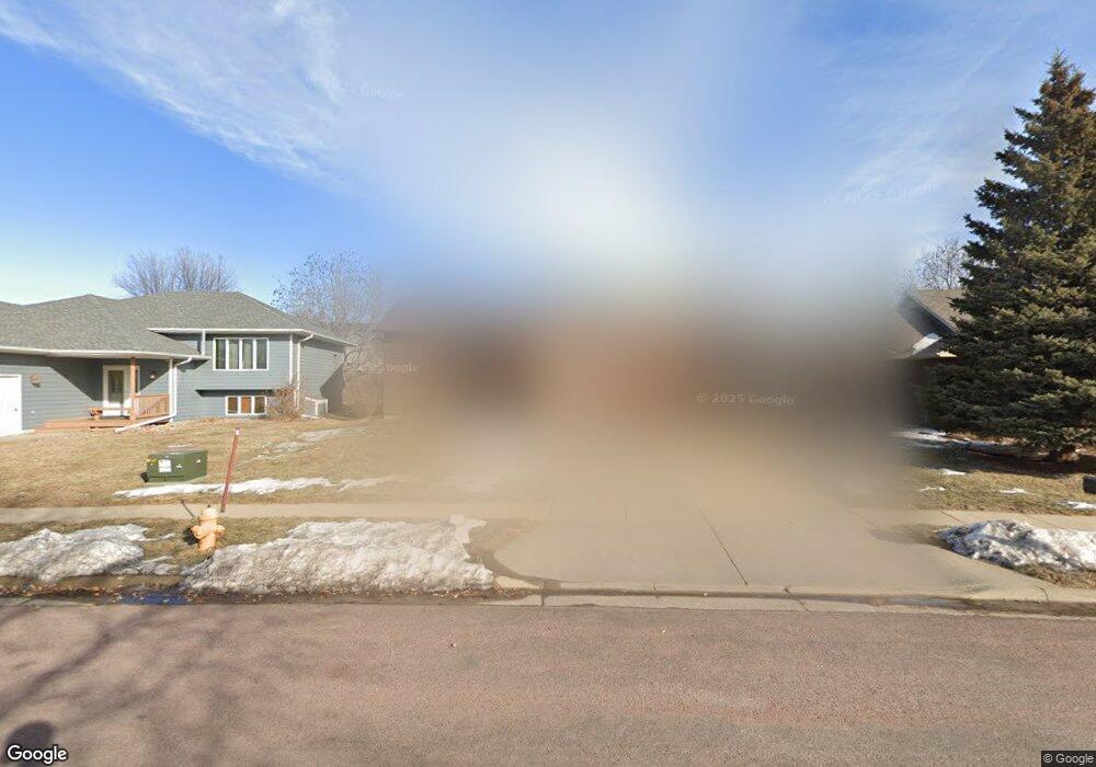 5112 E Fernwood Dr, Sioux Falls, SD 57110 - photo 1