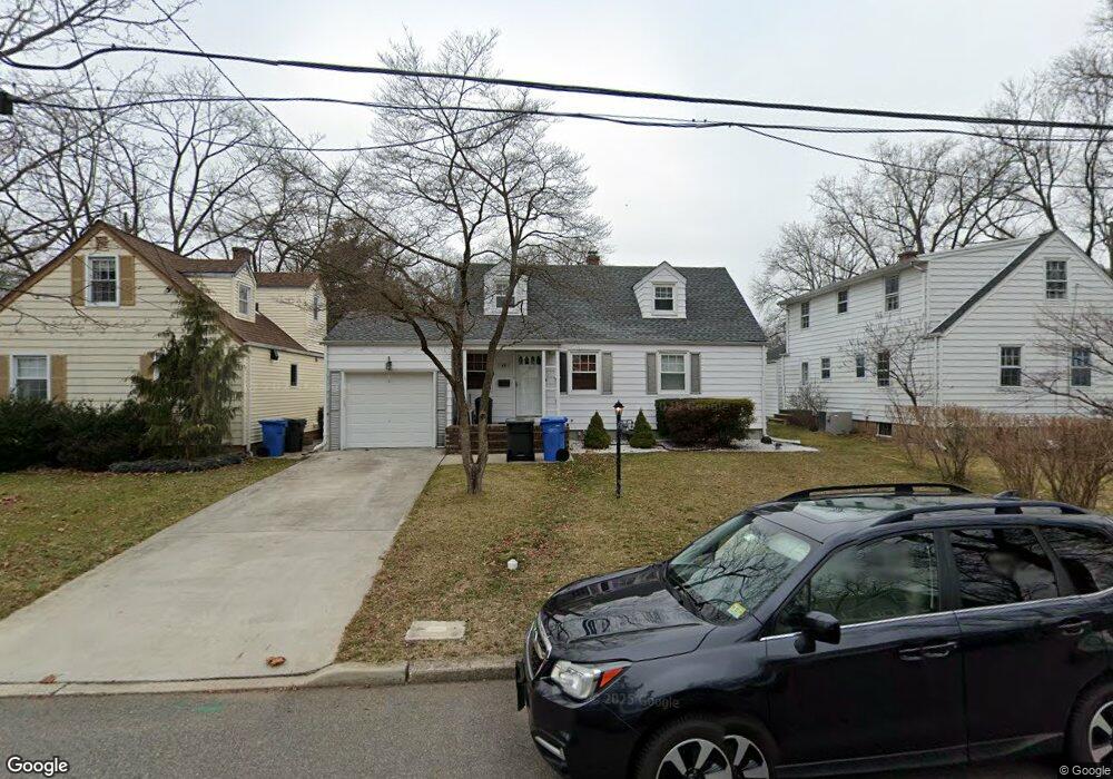 52 New York Ave, Metuchen, NJ 08840 - photo 1