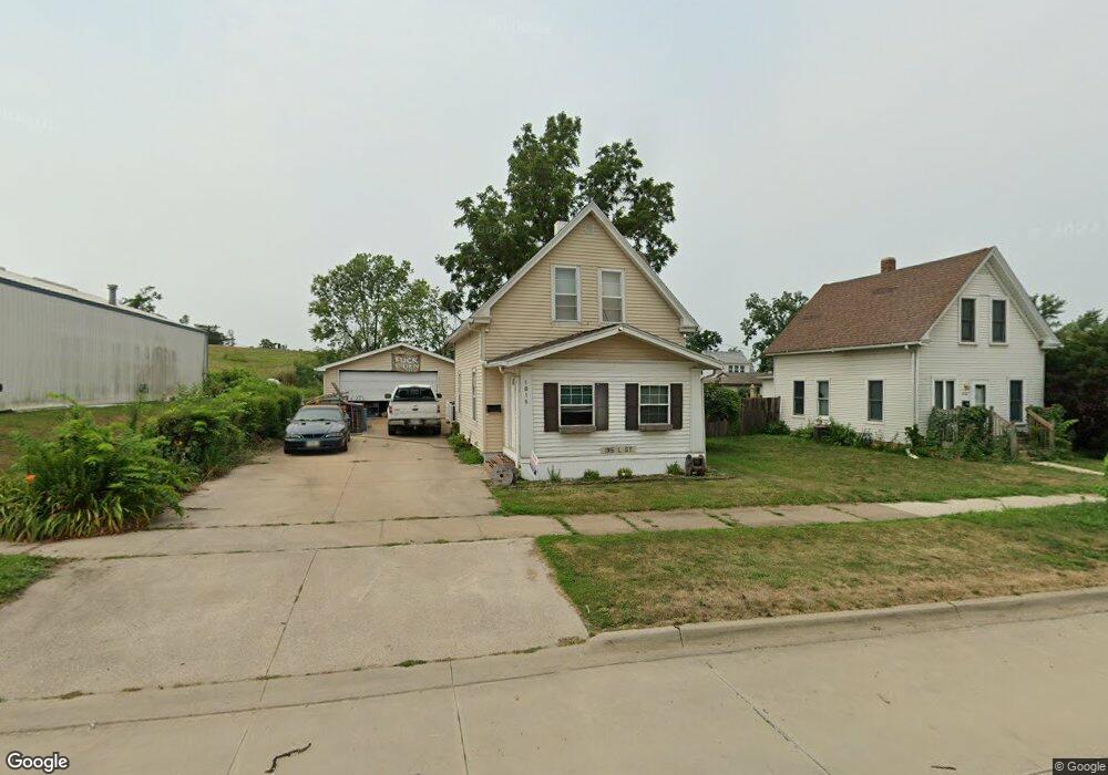 1816 L St SW, Cedar Rapids, IA 52404 - photo 1