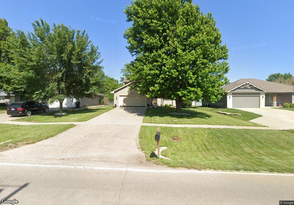 2824 SW Indian Hills Rd, Topeka, KS 66614 - photo 1