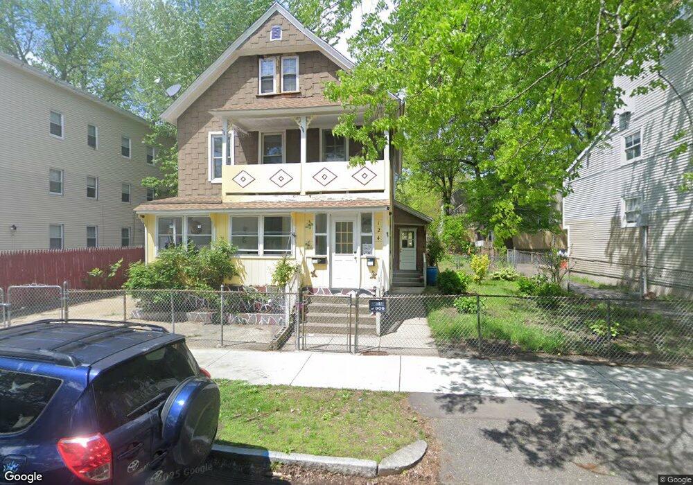 122 Lowell St unit 124, Springfield, MA 01107 - photo 1