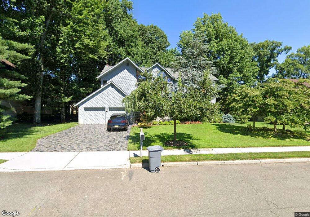 8 Meadows Ln, Closter, NJ 07624 - photo 1