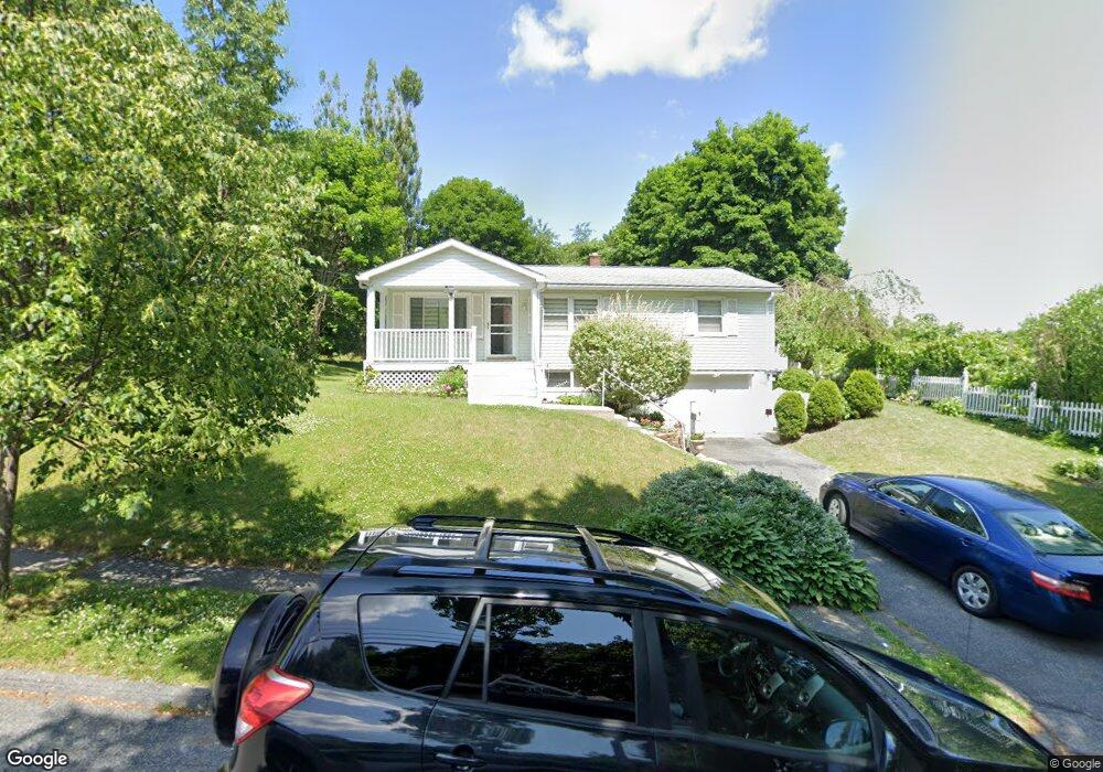 4 Sussex Ln, Worcester, MA 01602 - photo 1