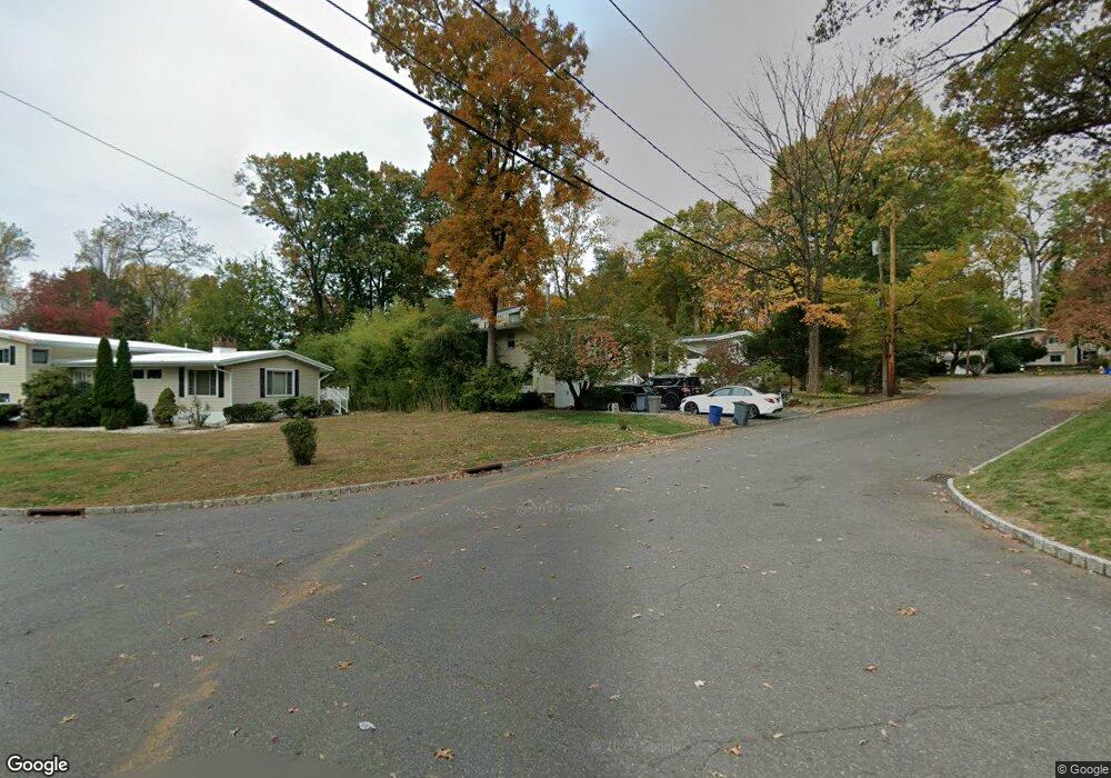 17 Belaire Ct, Roseland, NJ 07068 - photo 1