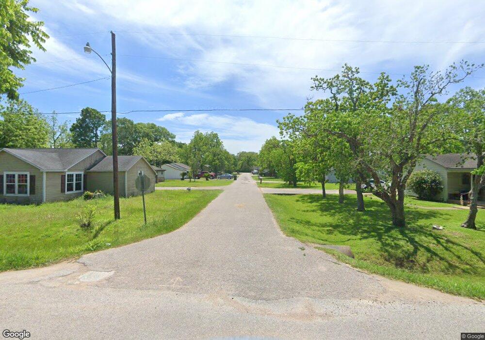 400 Rr 4 Box 4118, Brazoria, TX 77422 - photo 1